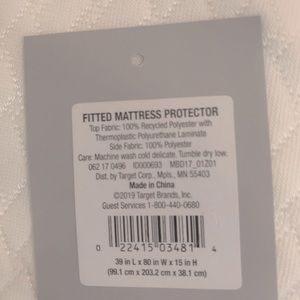 NEW White Fitted Mattress Protector